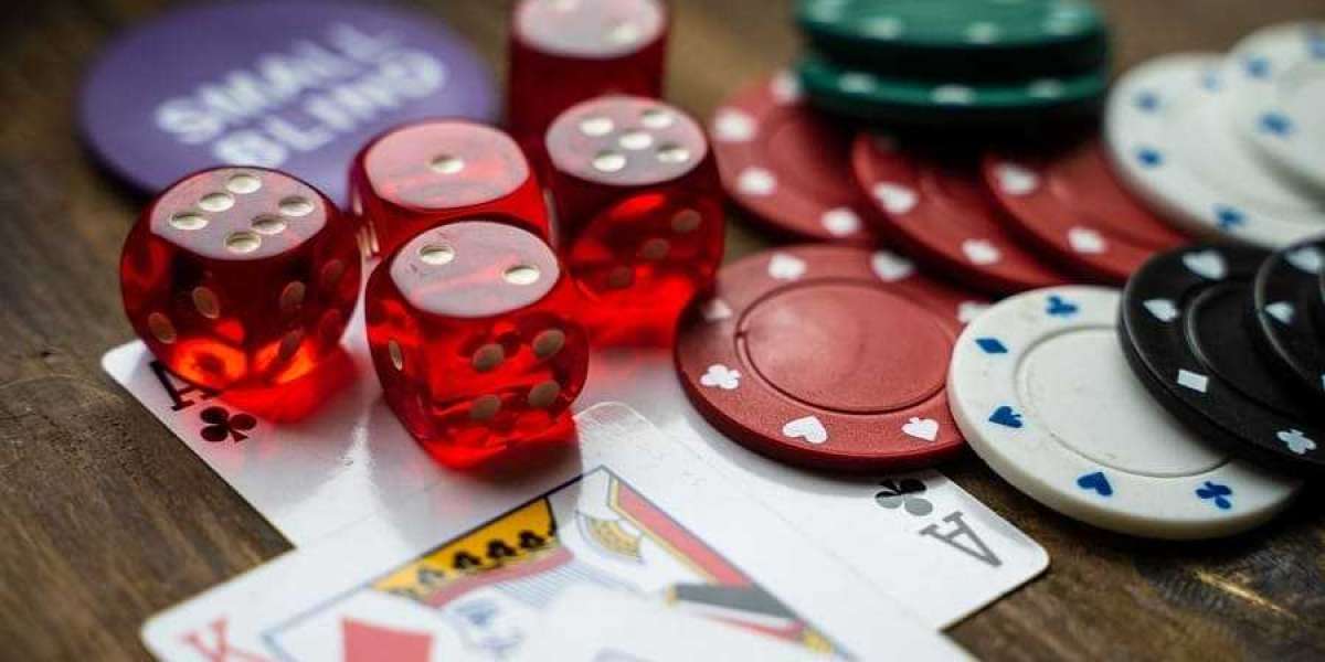 Breaking the Baccarat Code: Online Edition