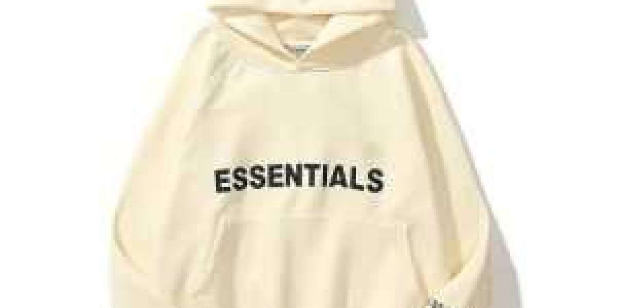 Essentials Hoodie: The Ultimate Comfort for Your Everyday Style