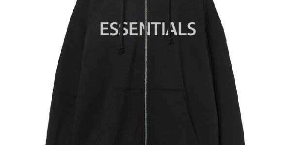 Essentials – Minimalist Fashion That Makes a Bold Statement