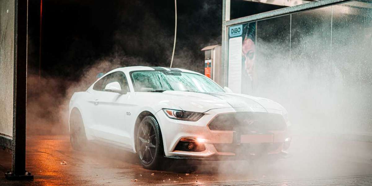 White Matte Car vs Gloss White: Which Finish Looks Better on a Car?