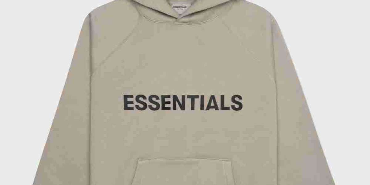 The Essential Guide to the Essentials Hoodie: Why It’s the King of UK Streetwear