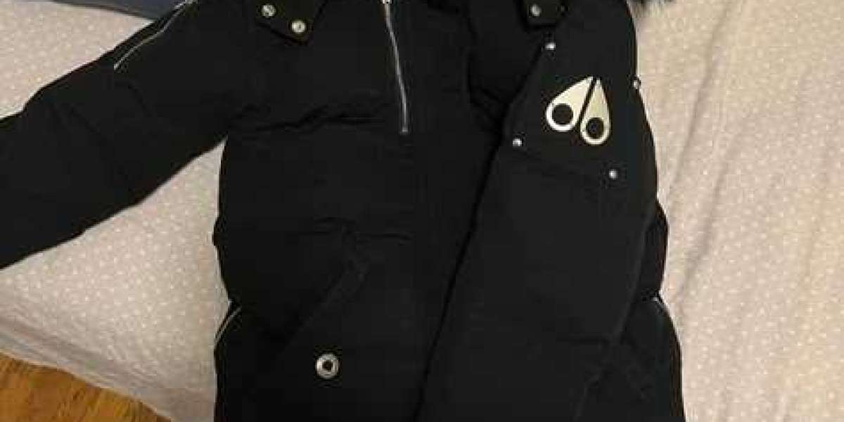 Moose Knuckle Coat for Modern Urban Fashion