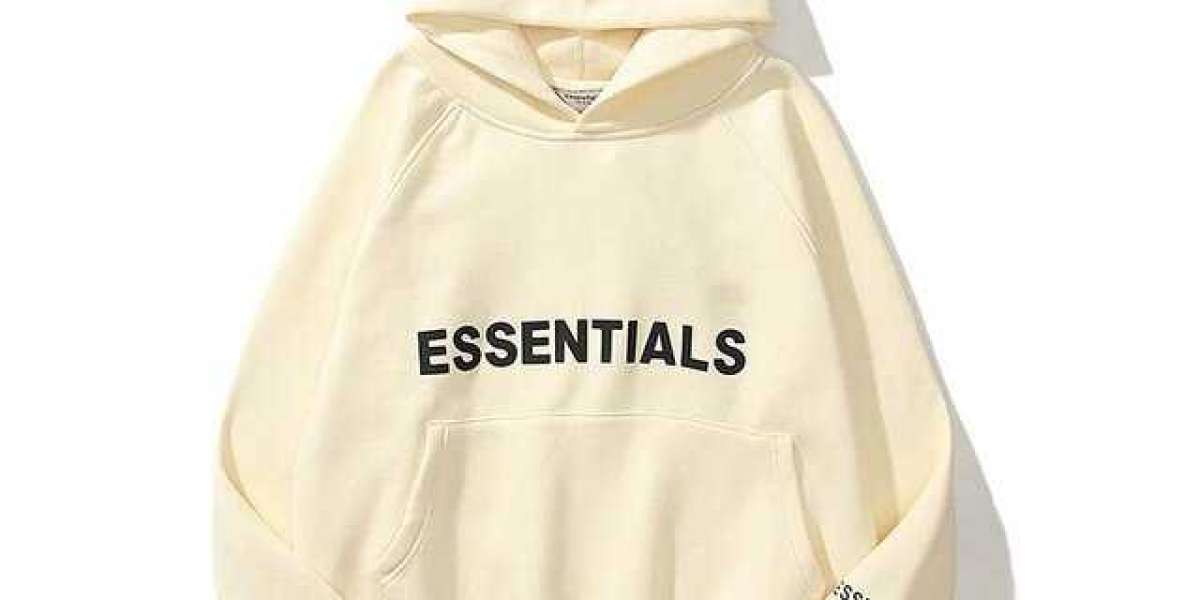 Essential Hoodie Outfit Trends Across the United States