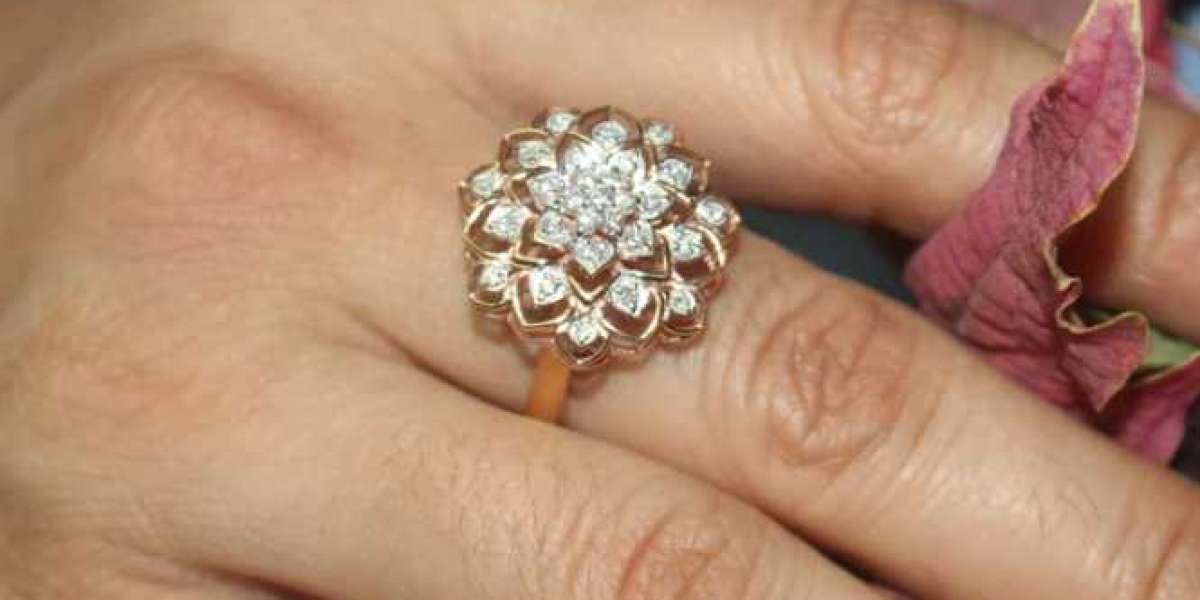 Are Oval Diamond Rings Still Popular?