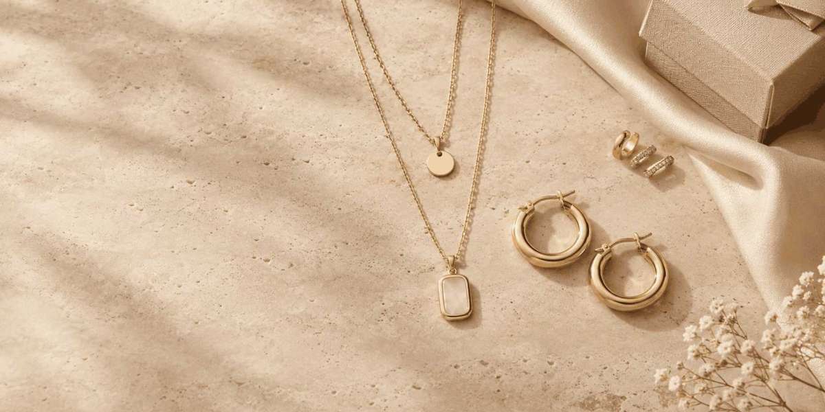 How to Style Everyday Jewelry and Choose Meaningful Gifts